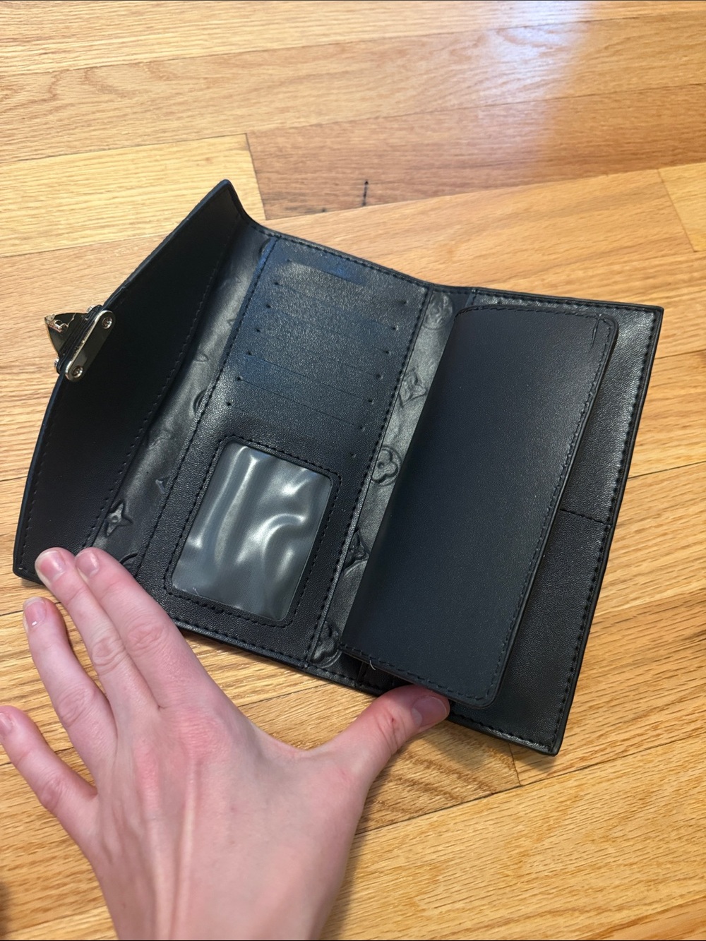 Wallet - Picture 5 of 5